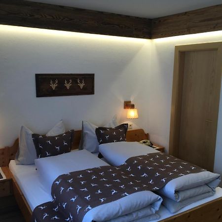 Garni Raetia Hotell Corvara Exteriör bild