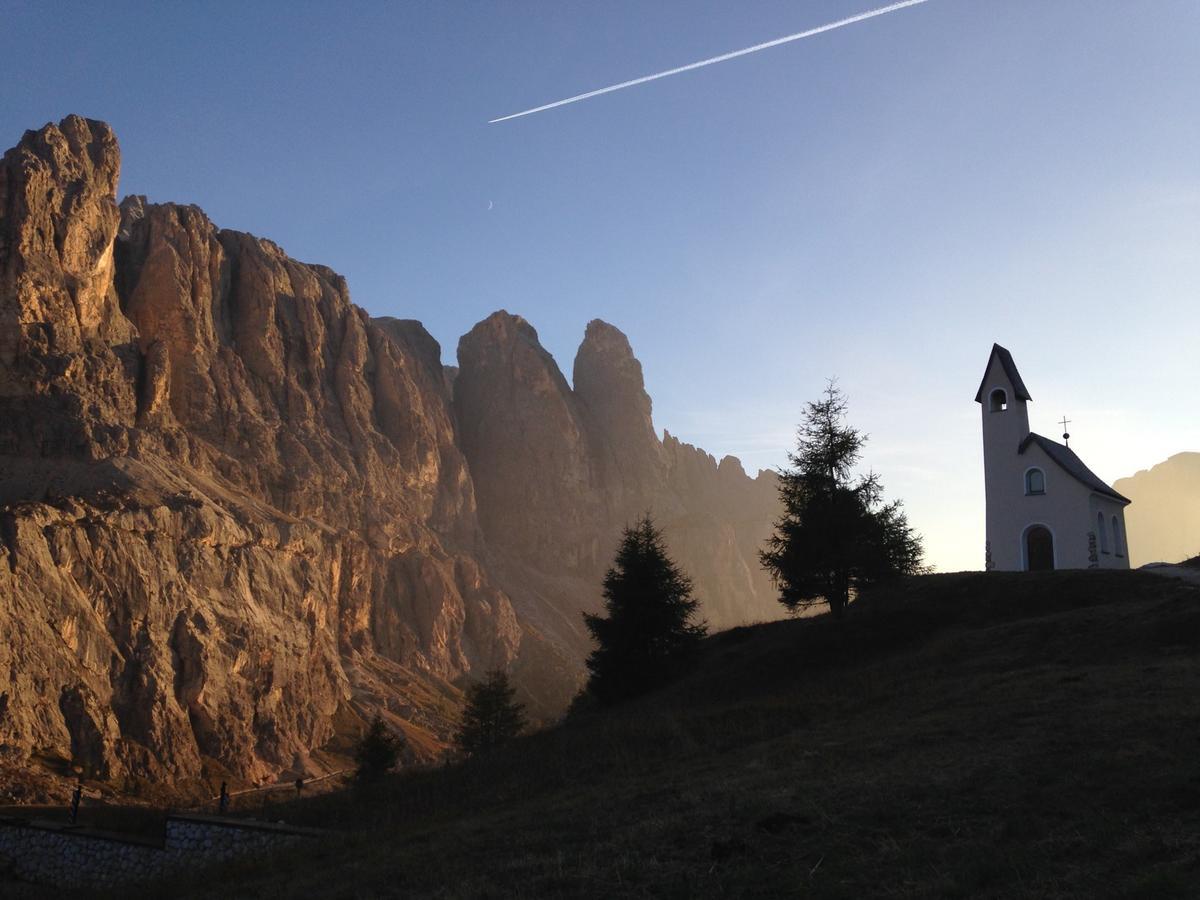 Garni Raetia Hotell Corvara Exteriör bild